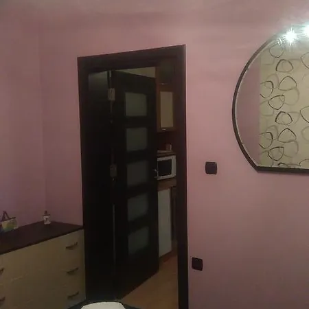 Kristelin Zarata ستارا زاغورا