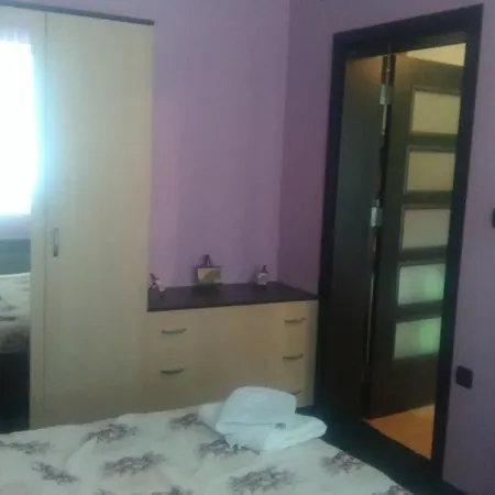 Kristelin Zarata ستارا زاغورا